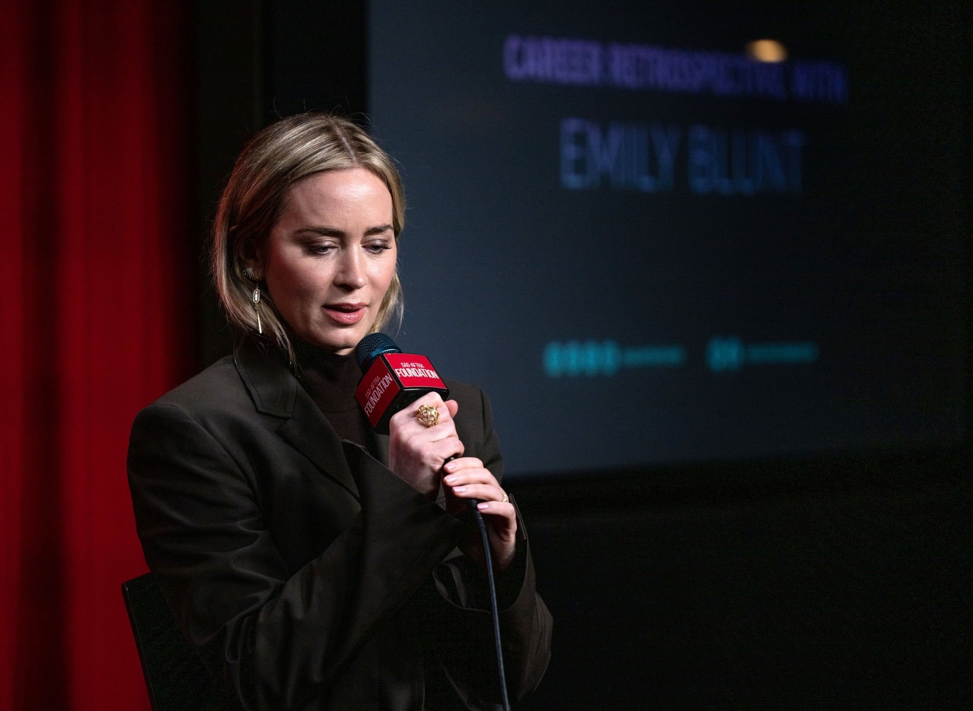 DEB-070.jpg DEB-070.jpg