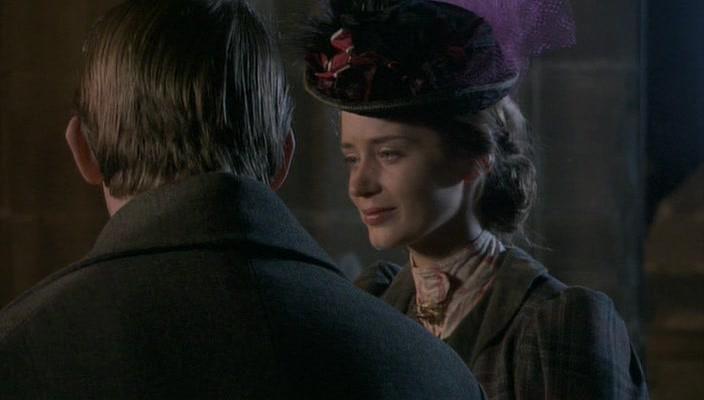 caps164.jpg caps164.jpg